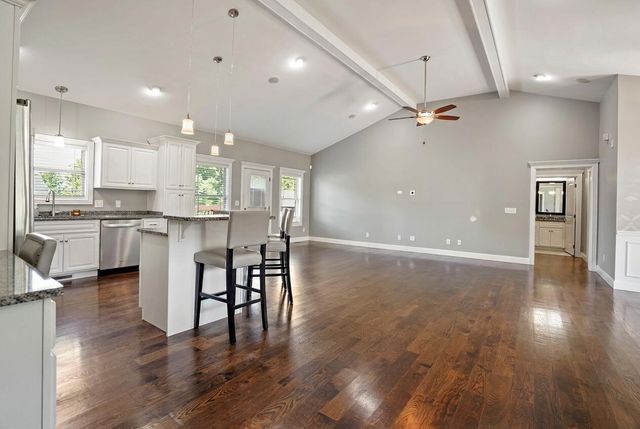 10 E Barrington Drive, Somerset, KY 42503