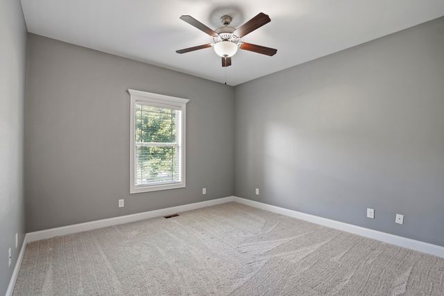 10 E Barrington Drive, Somerset, KY 42503