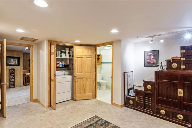 2506 E DOWNINGTON AVE, Salt Lake City, UT 84108