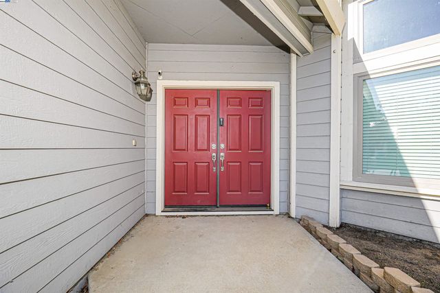 1445 Yorkshire Loop, Tracy, CA 95376