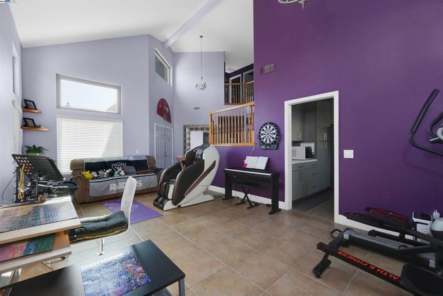 1445 Yorkshire Loop, Tracy, CA 95376