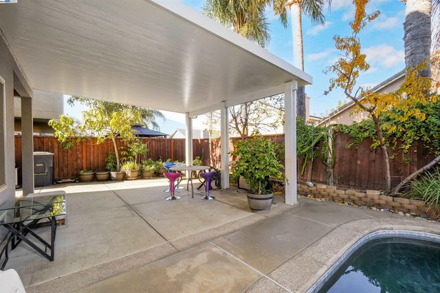 1445 Yorkshire Loop, Tracy, CA 95376