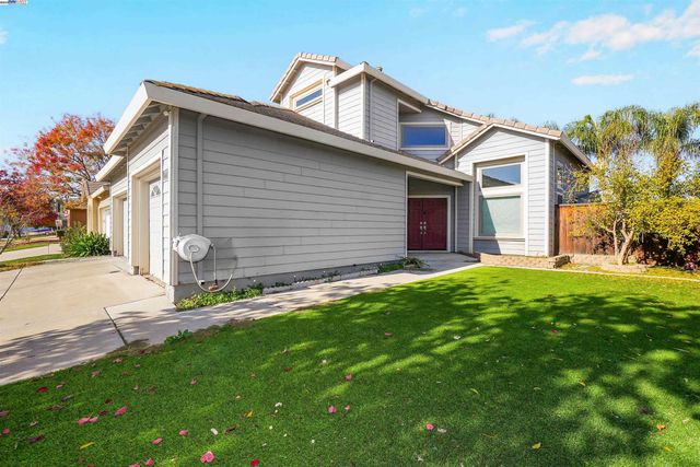 1445 Yorkshire Loop, Tracy, CA 95376