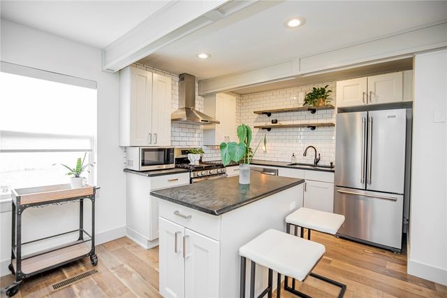 718 W Maple Street, Rogers, AR 72756