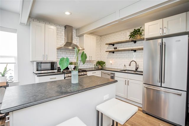 718 W Maple Street, Rogers, AR 72756