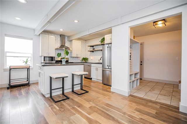 718 W Maple Street, Rogers, AR 72756