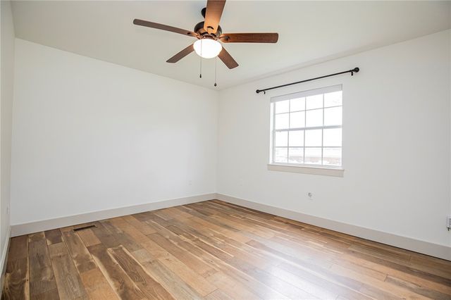 718 W Maple Street, Rogers, AR 72756