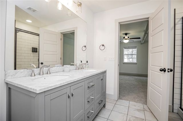 718 W Maple Street, Rogers, AR 72756