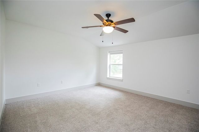 718 W Maple Street, Rogers, AR 72756