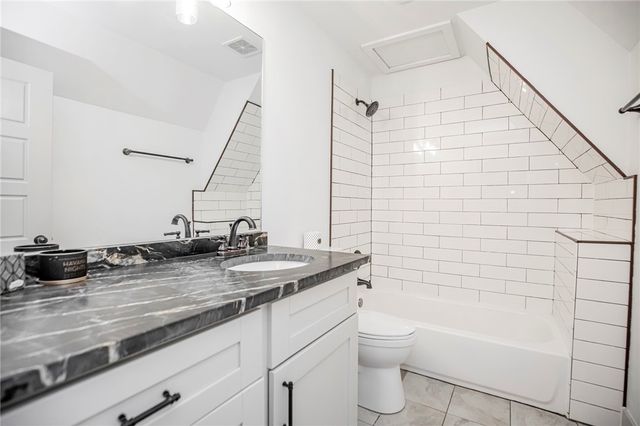 718 W Maple Street, Rogers, AR 72756