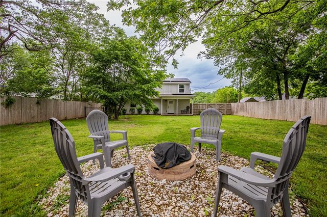 718 W Maple Street, Rogers, AR 72756