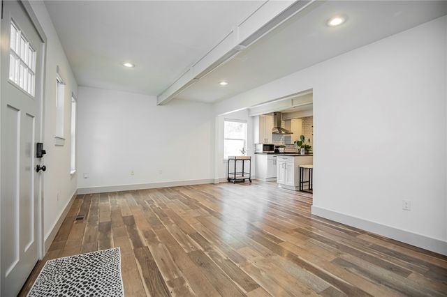 718 W Maple Street, Rogers, AR 72756