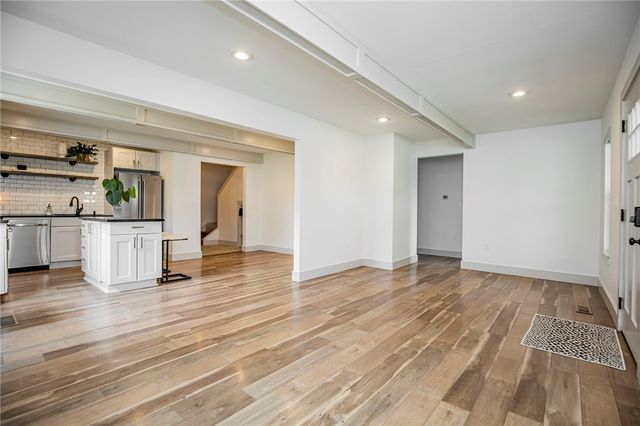 718 W Maple Street, Rogers, AR 72756