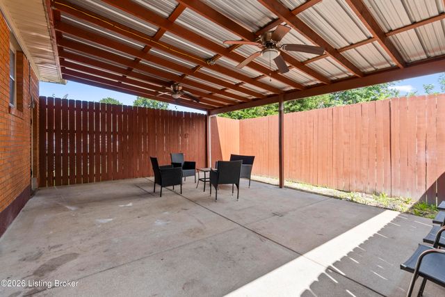2303 Ecton Ln, Louisville, KY 40216