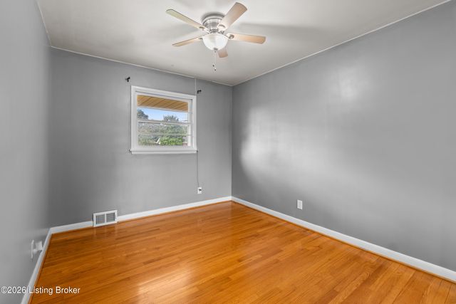 2303 Ecton Ln, Louisville, KY 40216
