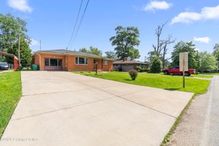 2303 Ecton Ln, Louisville, KY 40216