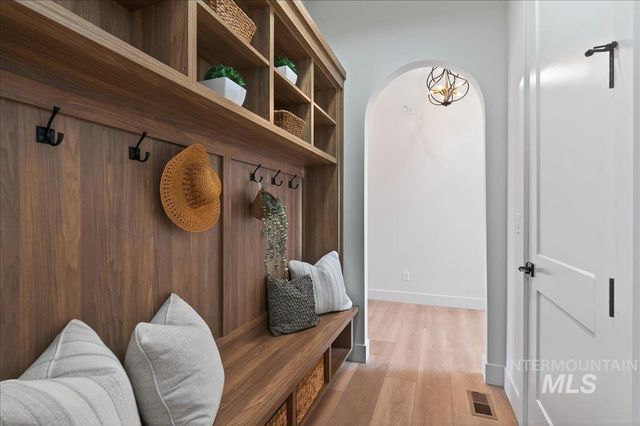 6518 W Flathead Lake St, Eagle, ID 83616