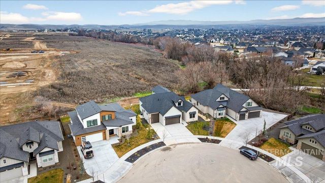 6518 W Flathead Lake St, Eagle, ID 83616