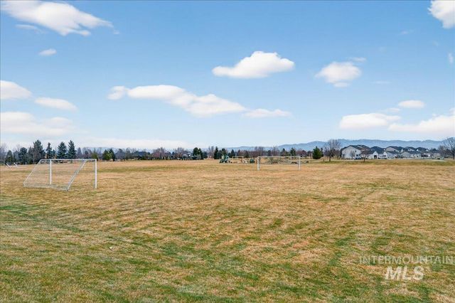 6518 W Flathead Lake St, Eagle, ID 83616