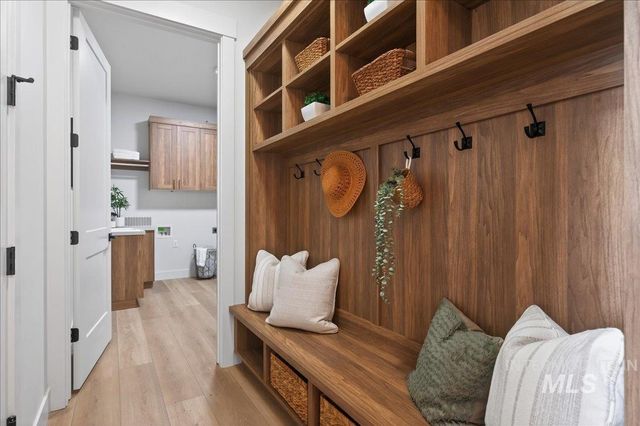 6518 W Flathead Lake St, Eagle, ID 83616