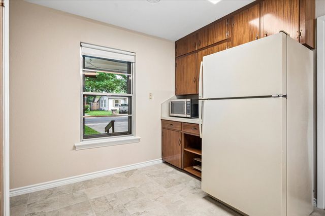 654 Milton Street, Lewisville, TX 75057