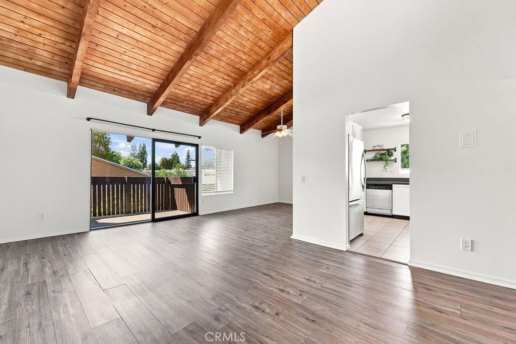 18350 Hatteras 211, Tarzana, CA 91356 — photo 3