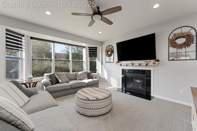 20330 Rambling Drive, Clinton Charter Township, MI 48038