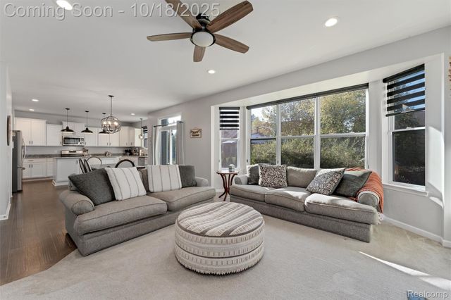 20330 Rambling Drive, Clinton Charter Township, MI 48038