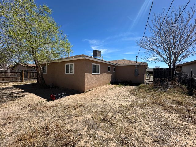 6209 Sunset Gardens Road SW, Albuquerque, NM 87121