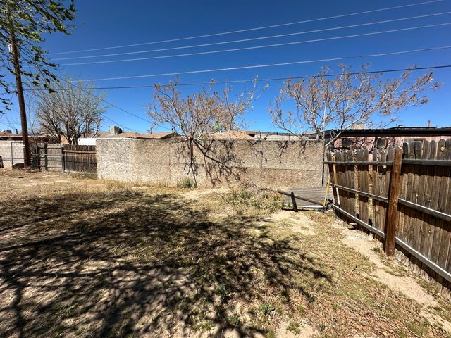 6209 Sunset Gardens Road SW, Albuquerque, NM 87121