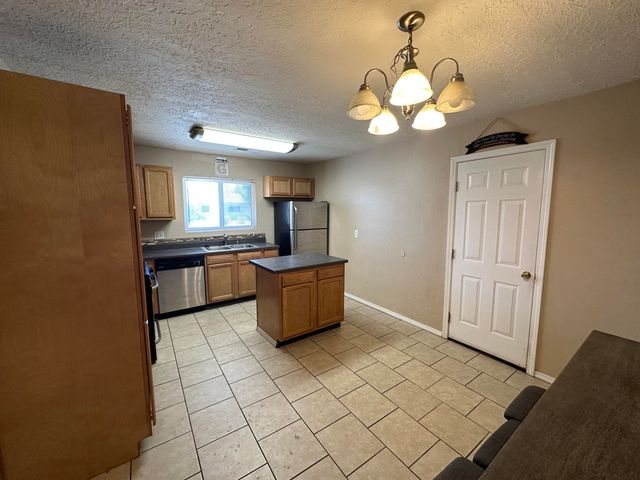 6209 Sunset Gardens Road SW, Albuquerque, NM 87121