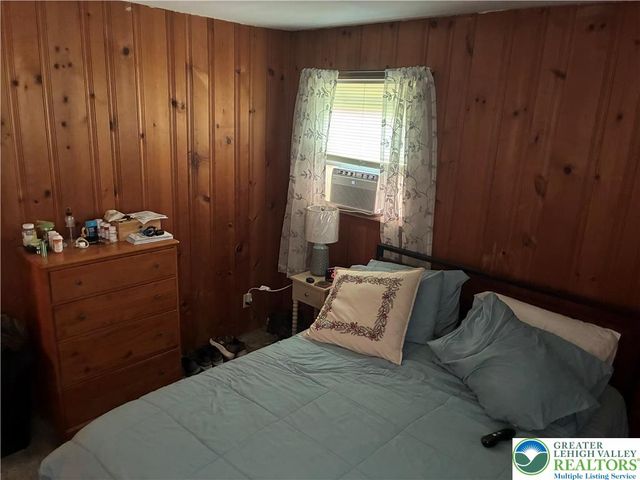 161 Glenoak Drive, Pocono Twp, PA 18301