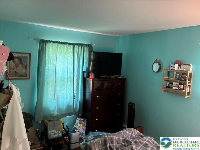161 Glenoak Drive, Pocono Twp, PA 18301