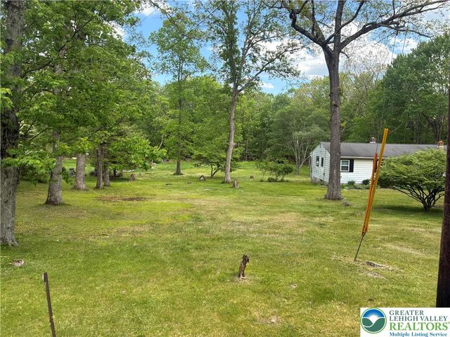 161 Glenoak Drive, Pocono Twp, PA 18301
