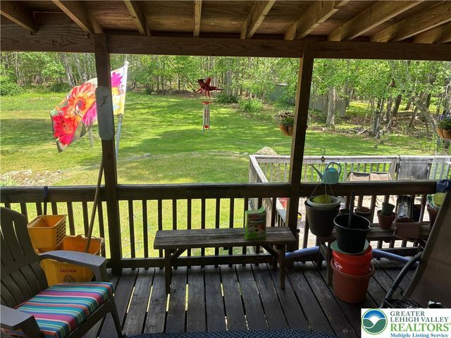 161 Glenoak Drive, Pocono Twp, PA 18301