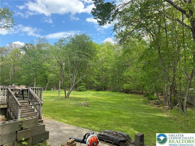 161 Glenoak Drive, Pocono Twp, PA 18301