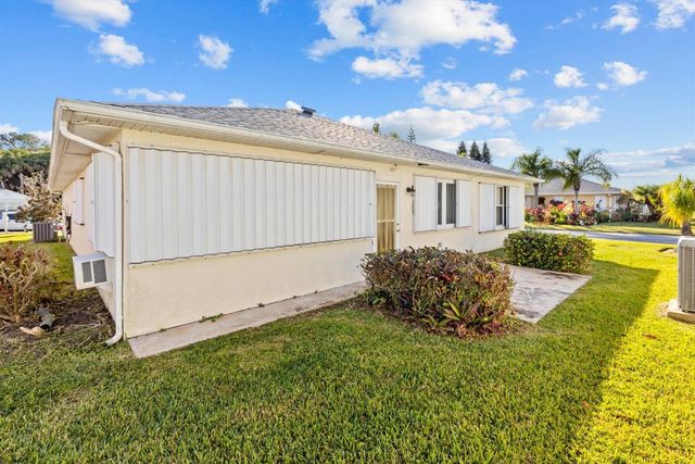 6202 Alexandria Circle, Fort Pierce, FL 34982