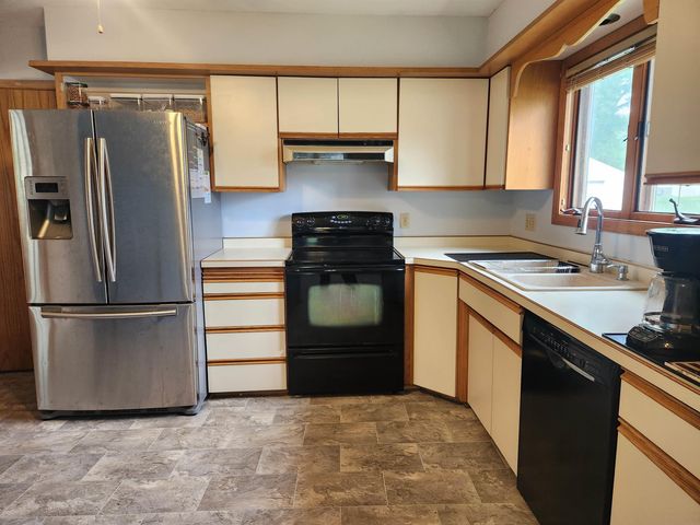 3119 Hillcrest Drive, Cedar Falls, IA 50613