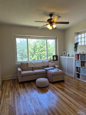 5226 Loughborough Avenue, St Louis, MO 63109