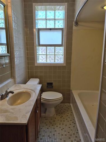 5226 Loughborough Avenue, St Louis, MO 63109