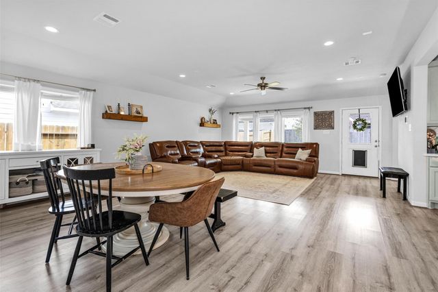 2375 Hagerman Road, Conroe, TX 77384