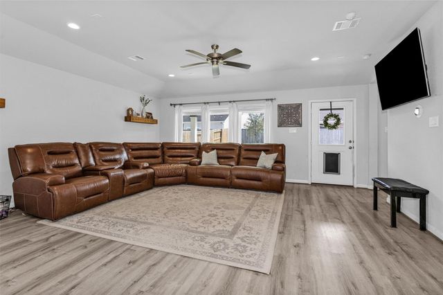 2375 Hagerman Road, Conroe, TX 77384