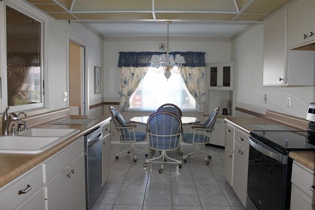 9242 36TH STREET N, Pinellas Park, FL 33782