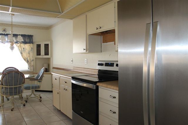 9242 36TH STREET N, Pinellas Park, FL 33782