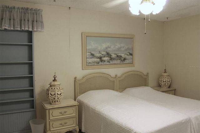 9242 36TH STREET N, Pinellas Park, FL 33782