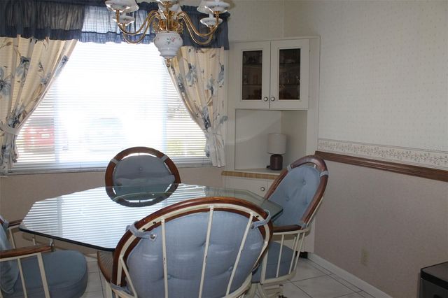 9242 36TH STREET N, Pinellas Park, FL 33782