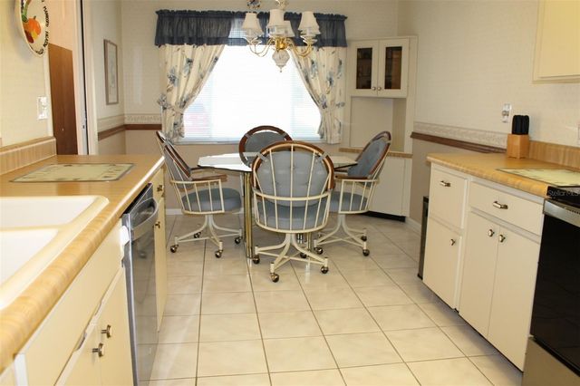 9242 36TH STREET N, Pinellas Park, FL 33782