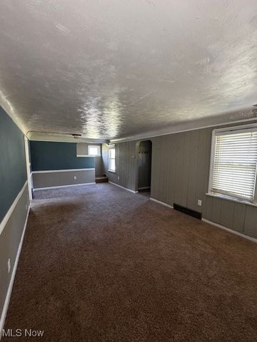 6926 Mackenzie Road, Olmsted Falls, OH 44138