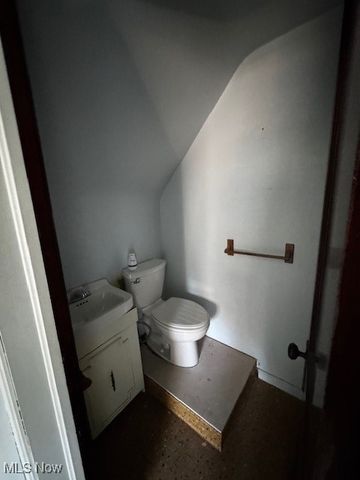 6926 Mackenzie Road, Olmsted Falls, OH 44138