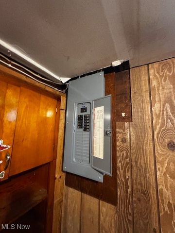 6926 Mackenzie Road, Olmsted Falls, OH 44138